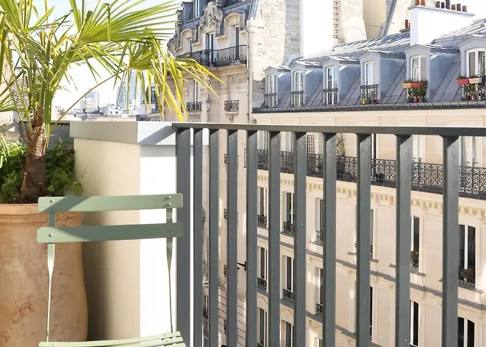 Bloom House & Hotel 4*