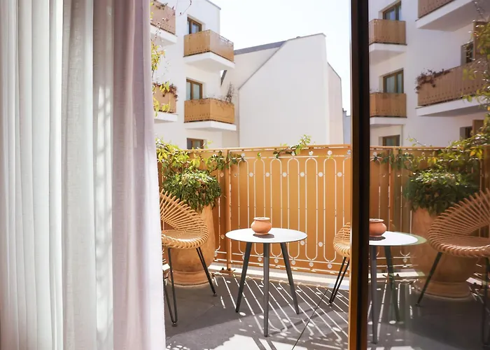 Bloom House & Hotel 4*