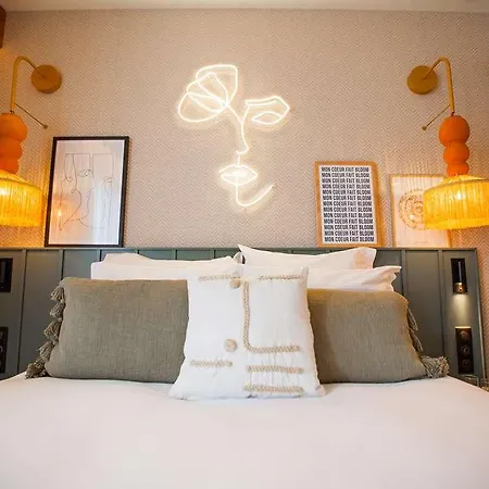 Bloom House & 4* باريس