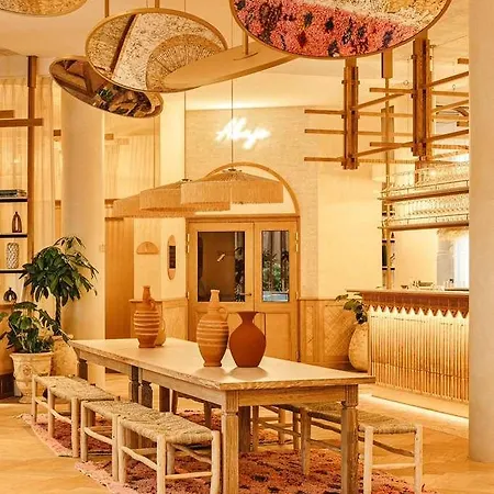 Bloom House & فندق باريس