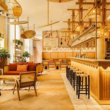 Bloom House & 4* باريس