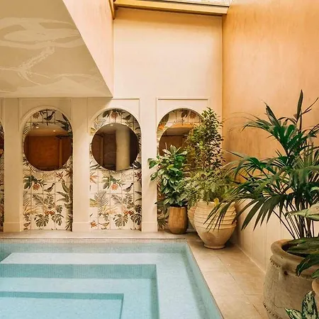 Bloom House & فندق باريس