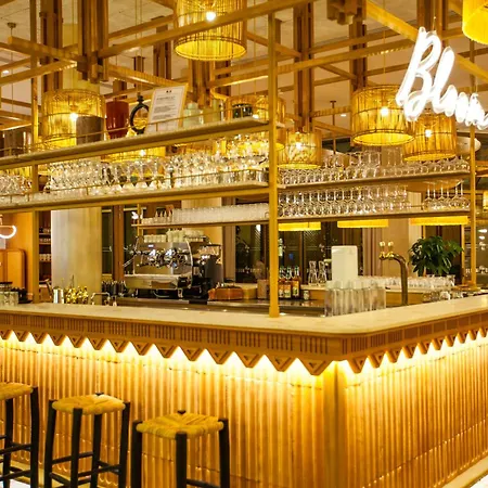 Bloom House & 4* Paris