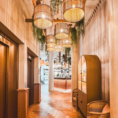 Hotel Bloom House &