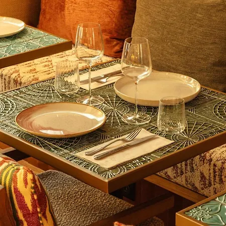 Bloom House & Hotell 4*