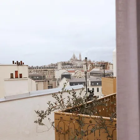 Bloom House & Paris