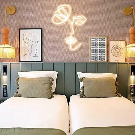 Bloom House & Hotell 4*