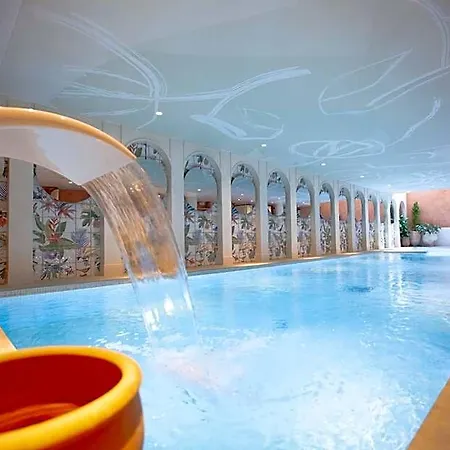 Bloom House & Hotell Paris