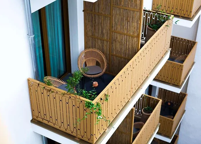 Отель Bloom House & Париж