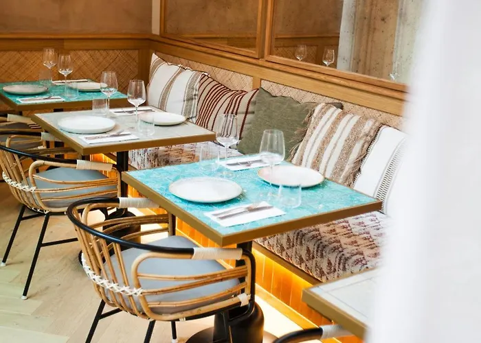 Отель Bloom House & Париж