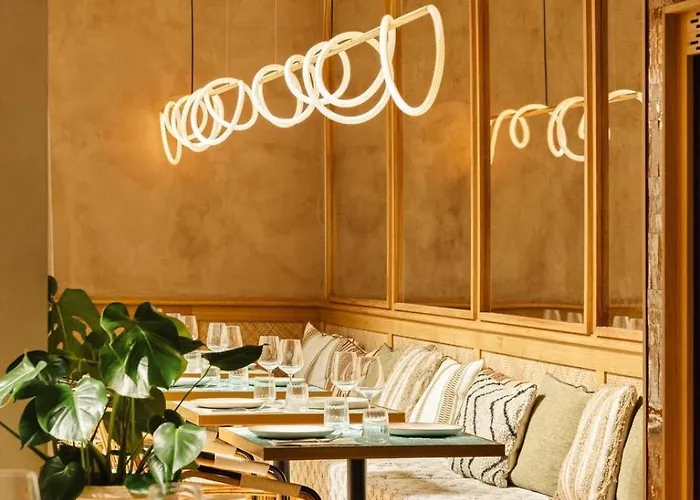 Отель Bloom House & Париж