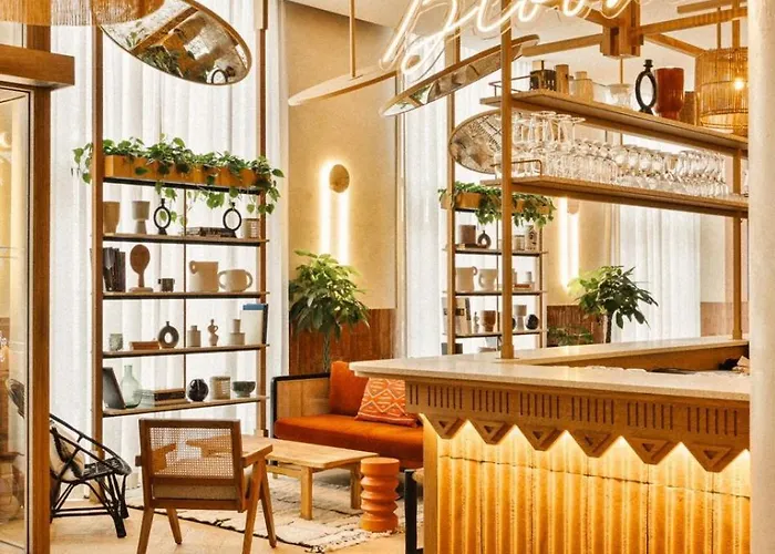 Отель Bloom House &