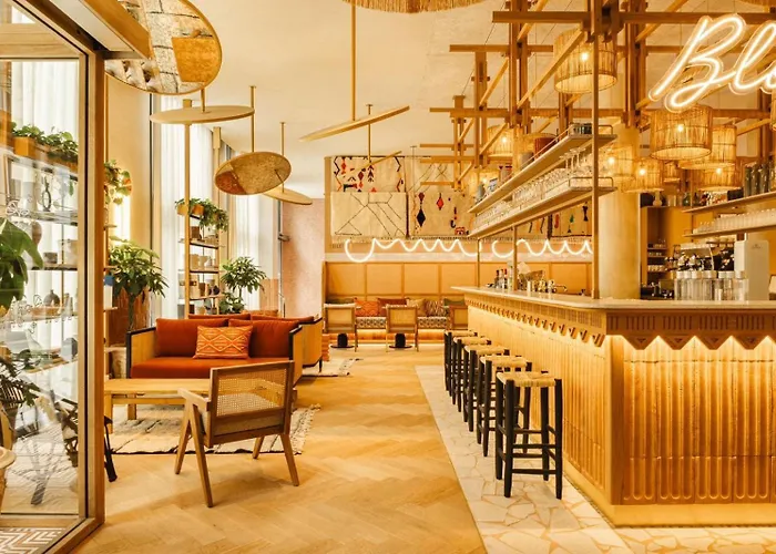 Отель Bloom House & Париж