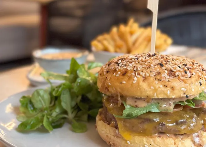 Отель Bloom House &