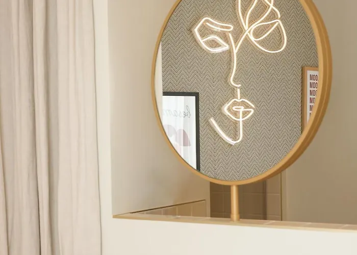 Bloom House & Париж