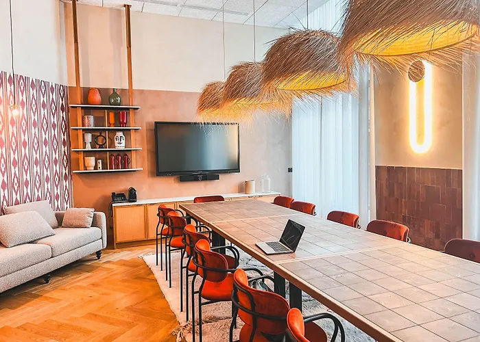 Отель Bloom House & 4*