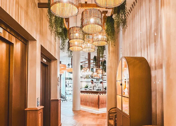 Отель Bloom House & Париж