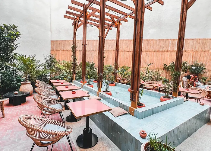 Отель Bloom House & Париж