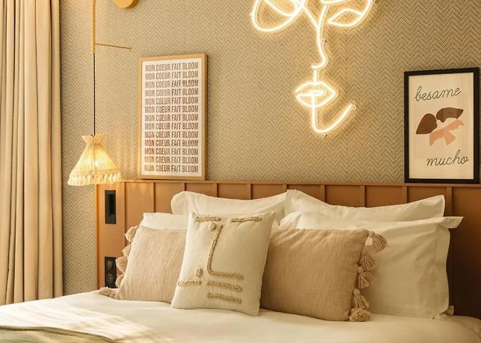 Bloom House & Hotell Paris