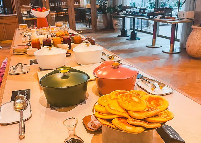 Bloom House & Hotell 4*